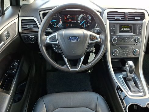 Used 2015 Ford Fusion SE w/ Equipment Group 202A image 12