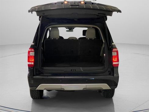 Used 2020 Ford Expedition XLT w/ Equipment Group 202A AWD/4WD image 9