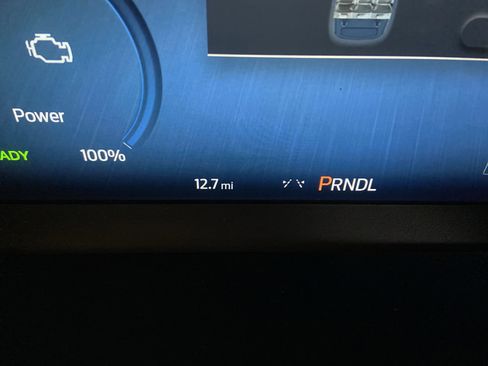New 2025 Ford Escape SE w/ PHEV Premium Package FWD image 6
