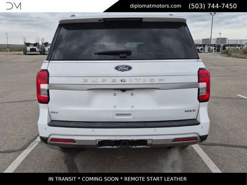 Used 2024 Ford Expedition Max XLT image 4