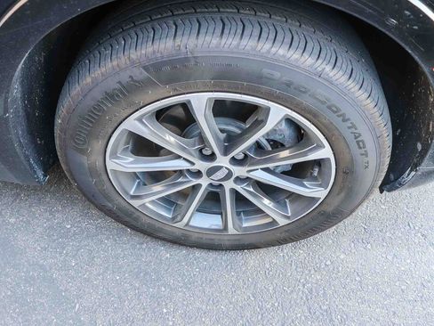 Used 2024 Cadillac XT4 Sport w/ Cold Weather Package image 13