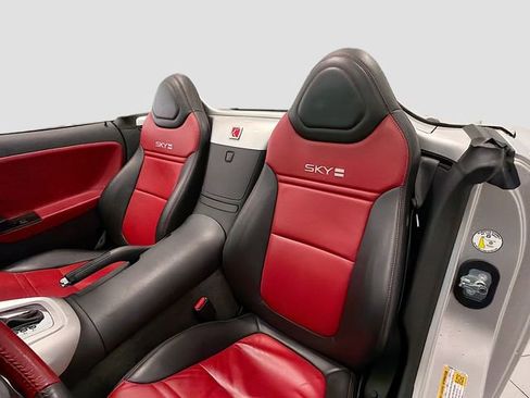 Used 2007 Saturn Sky Red Line image 17