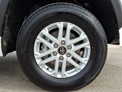 Certified 2025 Toyota Tundra SR5 AWD/4WD image 8