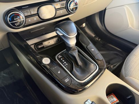 Used 2023 Kia Soul EX image 18