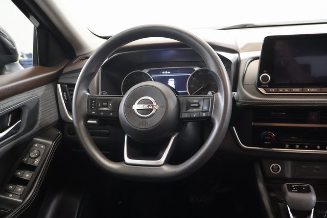 Used 2023 Nissan Rogue SV AWD/4WD image 14