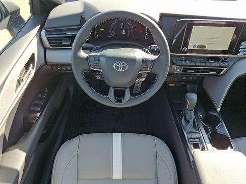 Certified 2026 Toyota Camry SE w/ Convenience Package image 11