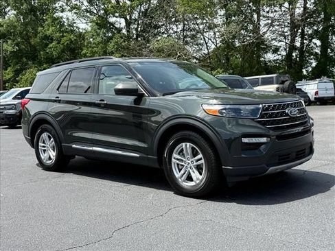 Certified 2023 Ford Explorer XLT w/ Equipment Group 202A RWD image 2