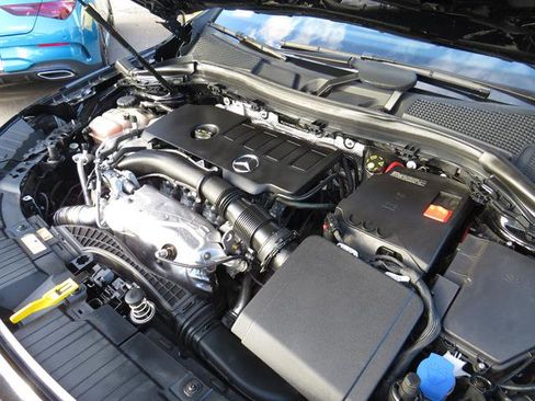 Used 2021 Mercedes-Benz GLA 250 4MATIC image 15