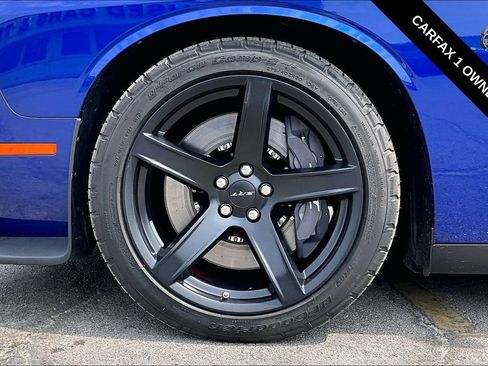 Used 2022 Dodge Challenger SRT Hellcat w/ SRT Black Package RWD image 32