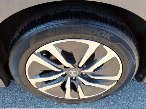 Used 2019 Honda Accord EX-L image 10