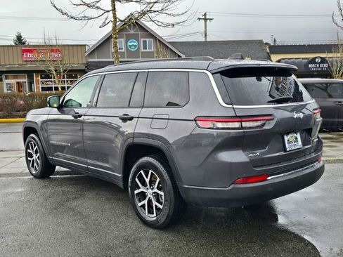 Used 2024 Jeep Grand Cherokee L Limited w/ Luxury Tech Group II image 8