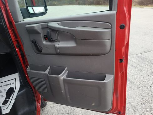 Used 2012 Chevrolet Express 3500 image 22