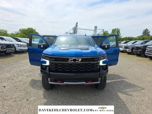 Certified 2022 Chevrolet Silverado 1500 ZR2 w/ Technology Package AWD/4WD image 36