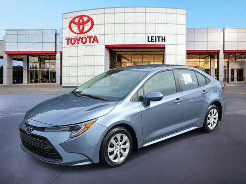 Used 2026 Toyota Corolla LE image 1