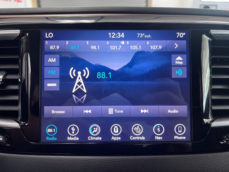 Used 2019 Chrysler Pacifica Touring-L Plus FWD image 28