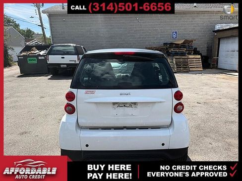 Used 2013 smart fortwo pure RWD image 4