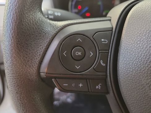 Used 2023 Toyota RAV4 XLE image 28