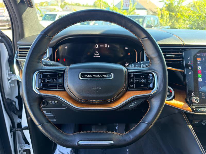 Used 2024 Jeep Grand Wagoneer L Series III AWD/4WD image 12