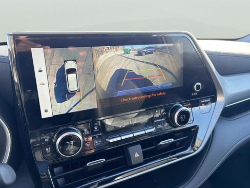 Used 2023 Toyota Highlander Platinum image 34