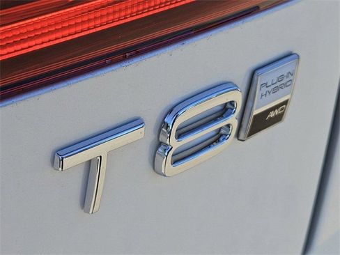Used 2025 Volvo XC60 T8 Ultra w/ Protection Package Premier image 12