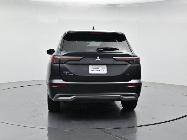 Used 2025 Mitsubishi Outlander SE FWD image 8