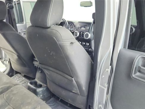 Used 2017 Jeep Wrangler Unlimited Sahara w/ Trailer Tow Group AWD/4WD image 16