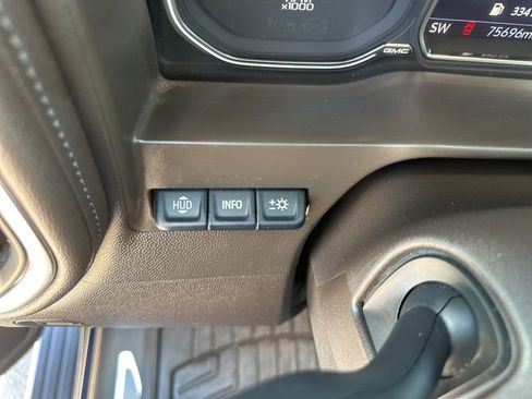 Used 2021 GMC Sierra 1500 Denali w/ Denali Ultimate Package AWD/4WD image 12