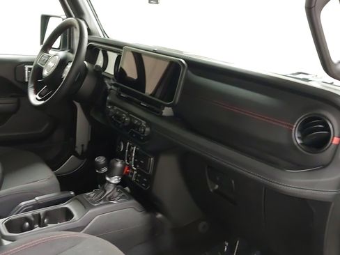 Used 2024 Jeep Wrangler Unlimited Rubicon image 29