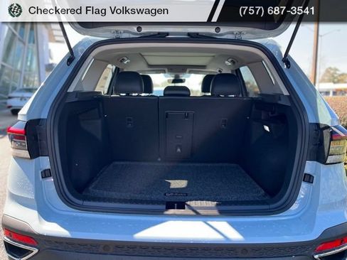 New 2026 Volkswagen Taos SEL AWD/4WD image 33