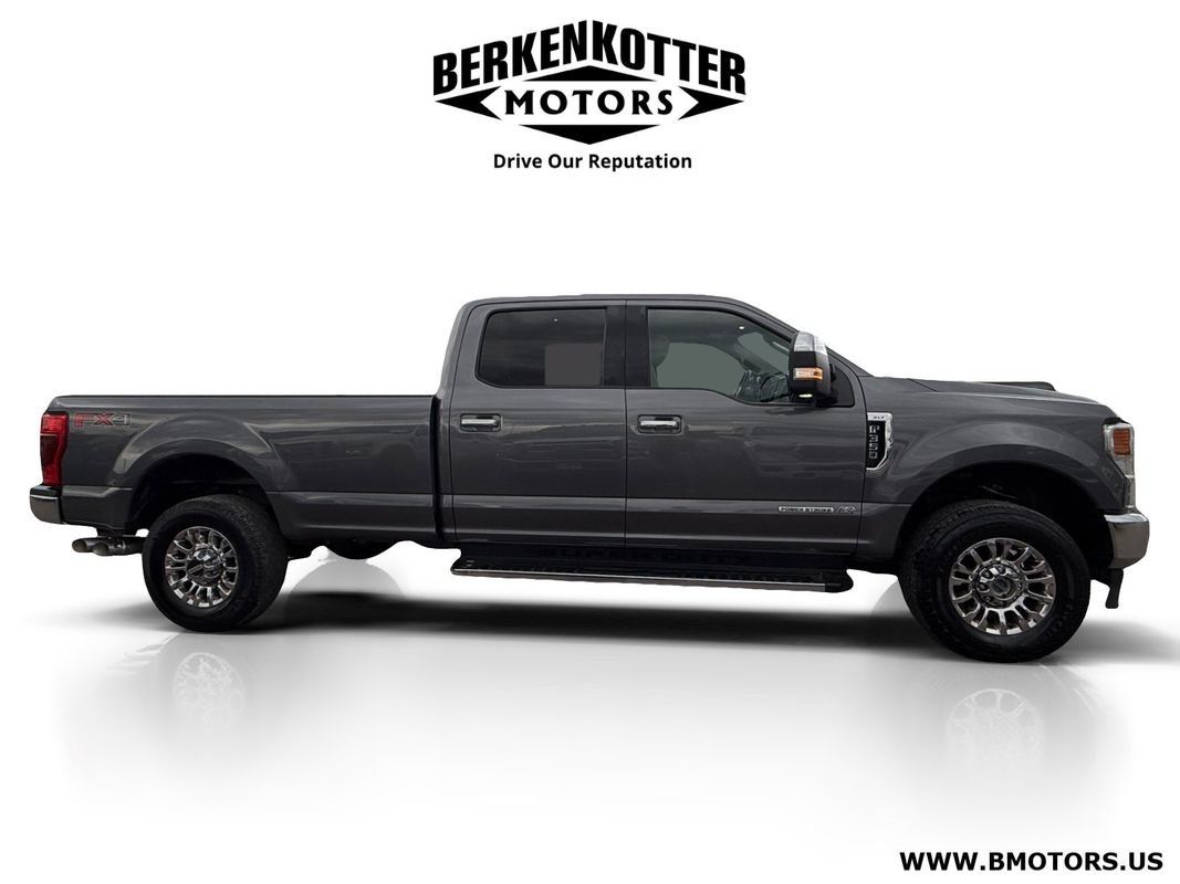Used 2021 Ford F350 XLT w/ XLT Premium Package AWD/4WD image 2