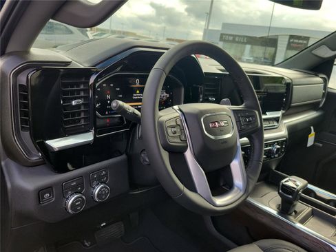 New 2026 GMC Sierra 1500 SLT image 19