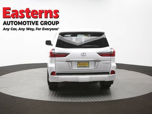 Used 2018 Lexus LX 570 4WD w/ Luxury Package image 46
