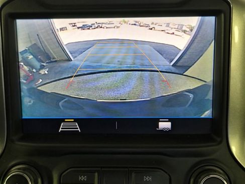 Used 2021 Chevrolet Silverado 1500 LT image 19