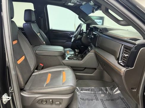 Used 2025 GMC Sierra 1500 AT4 w/ Technology Package AWD/4WD image 55