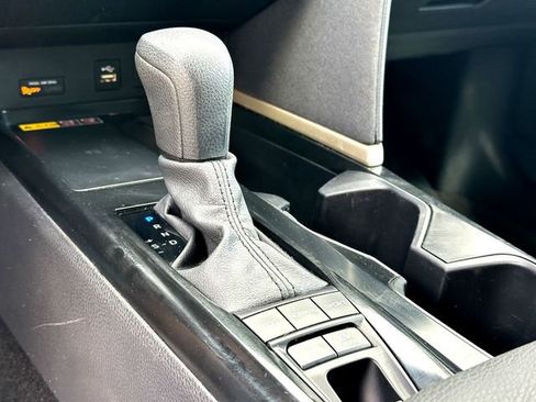 Used 2025 Toyota Camry LE FWD image 16