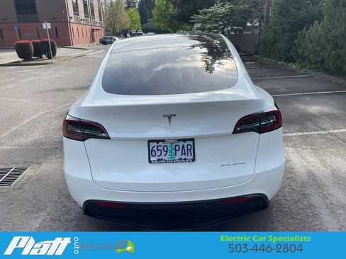 Used 2023 Tesla Model Y Long Range AWD/4WD image 8