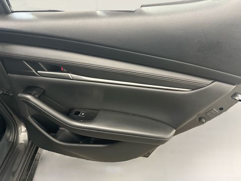 Used 2024 MAZDA MAZDA3 s FWD image 32