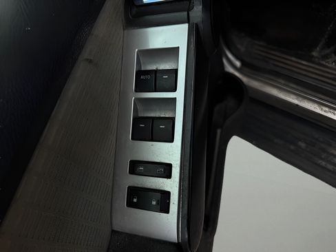 Used 2008 Mercury Mountaineer AWD image 17