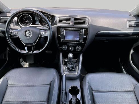 Used 2016 Volkswagen Jetta SEL w/ Lighting Package FWD image 16