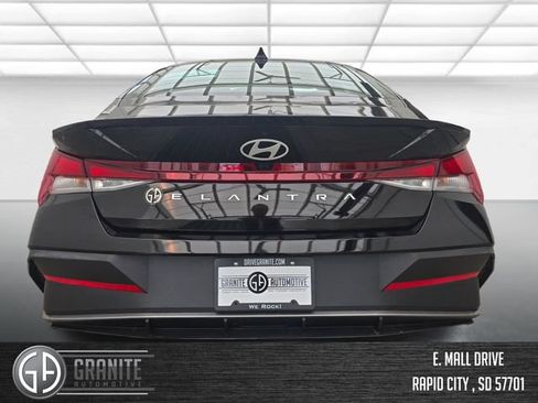 Used 2025 Hyundai Elantra Sport w/ Cargo Package FWD image 5