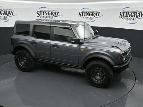 Used 2025 Ford Bronco Badlands AWD/4WD image 9