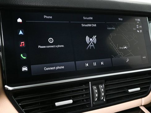 Used 2023 Porsche Cayenne Coupe w/ Premium Package image 14