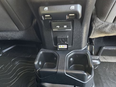 Used 2020 Jeep Wrangler Unlimited Sahara w/ Uconnect 4C Nav & Sound Group image 27