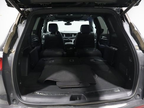 Used 2024 Buick Enclave Essence w/ Experience Buick Package image 22