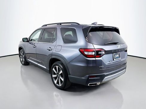 Used 2025 Honda Pilot Elite image 5