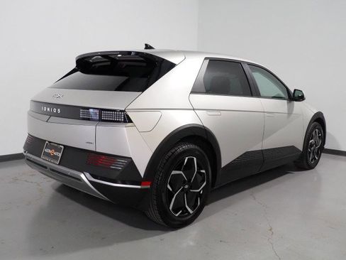 Used 2024 Hyundai Ioniq 5 SEL image 5