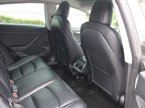 Used 2021 Tesla Model 3 Standard Range Plus RWD image 12