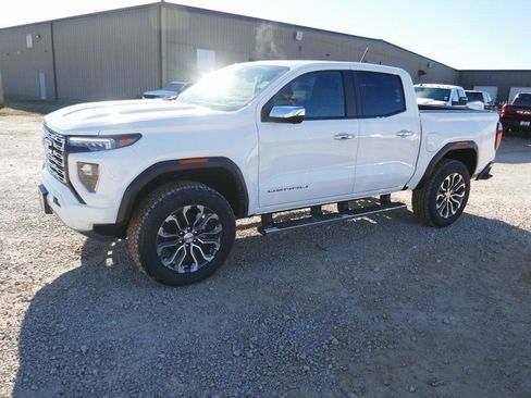 New 2026 GMC Canyon Denali image 7