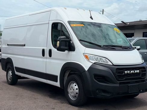 Used 2023 RAM ProMaster 2500 FWD image 5