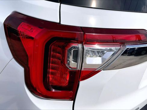 Used 2020 GMC Acadia SLT image 29